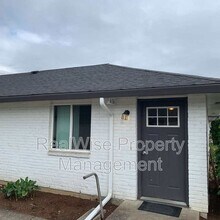 616 NE Anderson St in Vancouver, WA - Building Photo - Building Photo