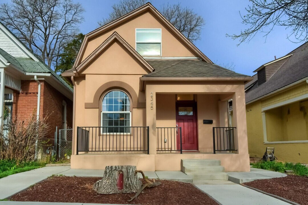 2345 Franklin St in Denver, CO - Building Photo