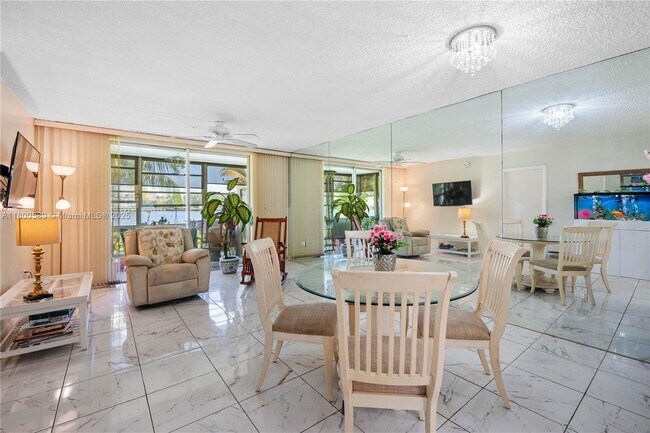 2999 Point East Dr in Aventura, FL - Building Photo - Building Photo