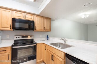 3069 Sir Hamilton Cir in Titusville, FL - Building Photo - Building Photo