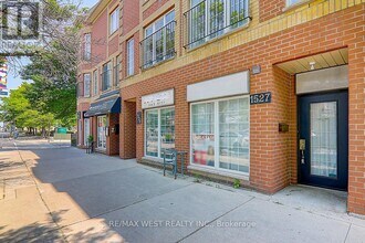 20 Azzarello Ln in Toronto, ON - Building Photo - Building Photo