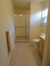 8687 S Cajean Cir in West Jordan, UT - Foto de edificio - Building Photo