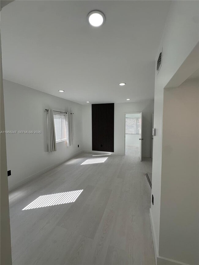 109 NW 6th Ave in Miami, FL - Building Photo - Building Photo