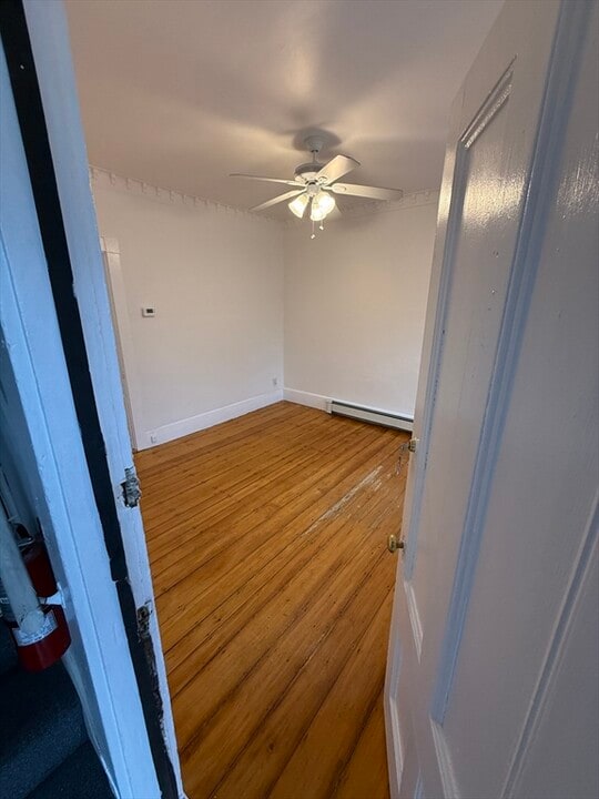 9 N Park St in Watertown, MA - Building Photo