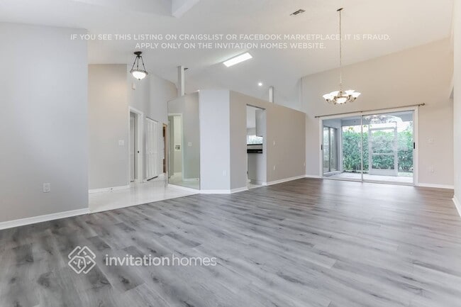 5604 29th St Cir E in Bradenton, FL - Building Photo - Building Photo