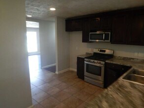 5854 Heron Dr in Houston, TX - Building Photo - Building Photo