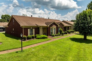 River Plantation X - XI in Nashville, TN - Building Photo