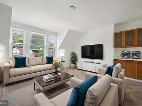 4814 Chester Ave in Philadelphia, PA - Foto de edificio - Building Photo