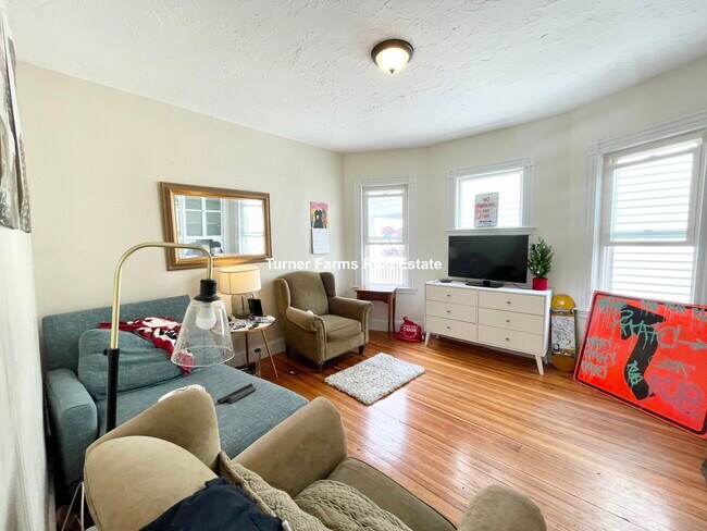 26 Taft St, Unit 2