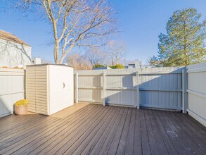 2 Cypress Ln in Ridgefield, CT - Building Photo - Building Photo