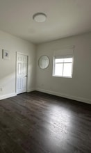 10423 NW 70th Ln in Doral, FL - Building Photo - Building Photo