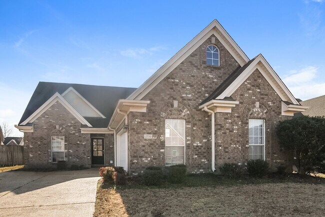 property at 2733 Graystone Dr