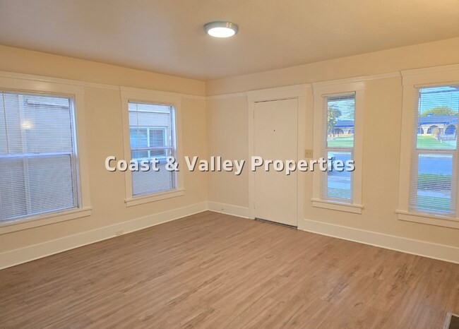 120 N Mildred Ave-Unit -120 N. Mildred Ave. in King City, CA - Foto de edificio - Building Photo