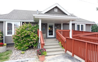 The Pointe on Fleur in Des Moines, IA - Building Photo - Building Photo