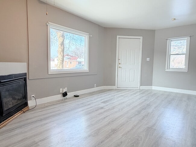 property at 904 Pierre Ave