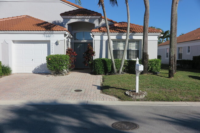 15330 Summer Lake Dr in Delray Beach, FL - Building Photo - Building Photo