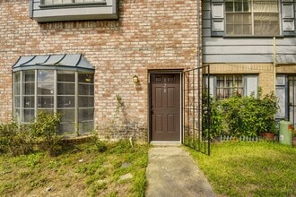 128 Goodson Dr in Houston, TX - Building Photo - Building Photo