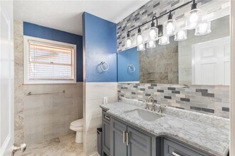 209 Helena St in Bryan, TX - Building Photo - Building Photo