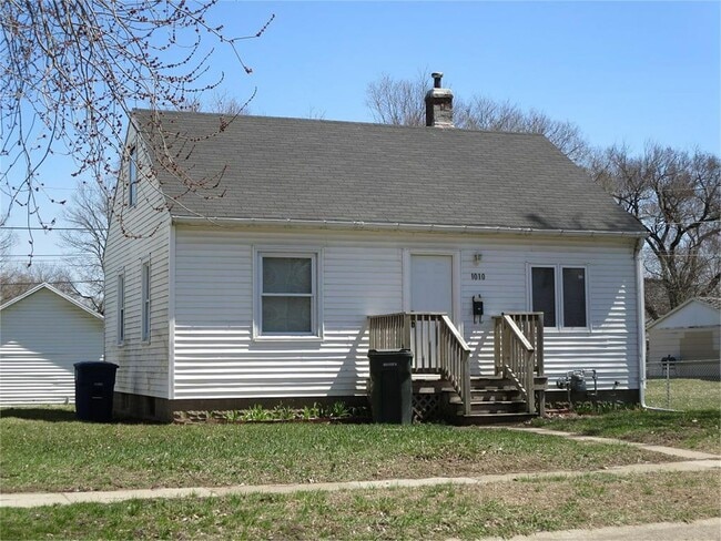 property at 1010 Columbia St