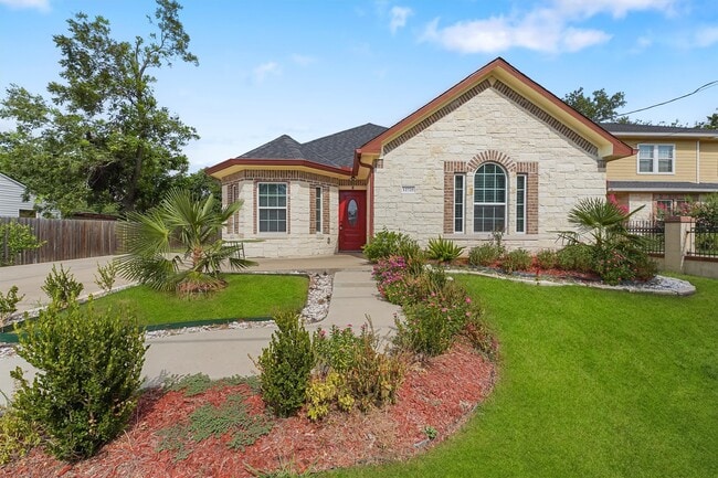 property at 12725 Arp St