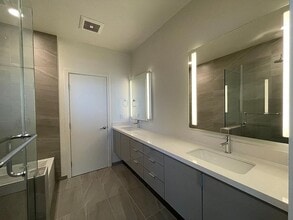 572 Hudson Ave in San Francisco, CA - Building Photo - Building Photo