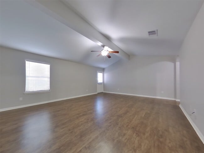 2322 Oyster Bay Ave in Texas City, TX - Building Photo - Building Photo