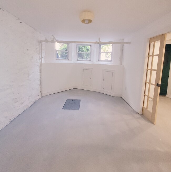 6134 Linden St, Unit Modern 2BR Semi-Basement