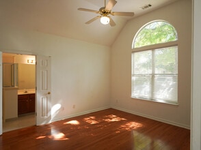 1229 Misty Isle Dr in Memphis, TN - Building Photo - Building Photo