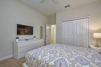4728 Sleepy Hollow Dr in Kissimmee, FL - Building Photo - Building Photo