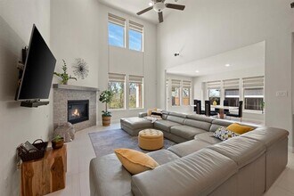 7013 Lost Falls Dr in Argyle, TX - Foto de edificio - Building Photo