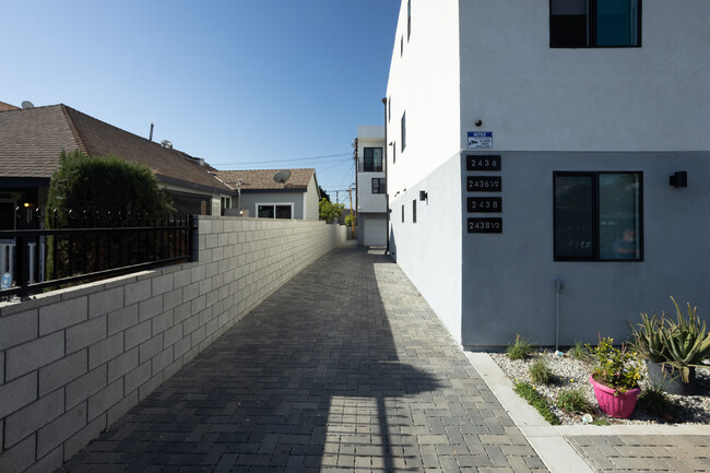 2438 Cincinnati St in Los Angeles, CA - Building Photo - Building Photo