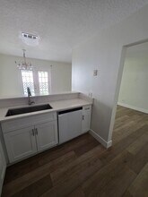 512 13th Pl, Unit 512 in Vero Beach, FL - Building Photo - Building Photo