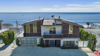 25423 Malibu Rd in Malibu, CA - Foto de edificio - Building Photo