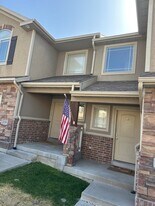 2056 Evans Cove Loop in Layton, UT - Building Photo