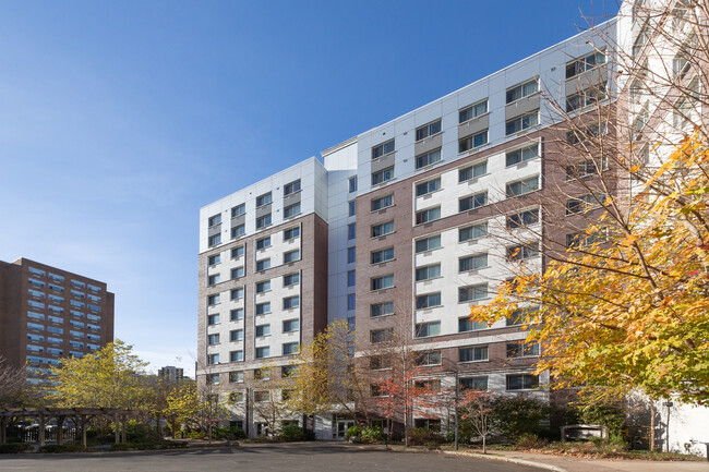 The Woodlands in Bronx, NY - Building Photo - Building Photo