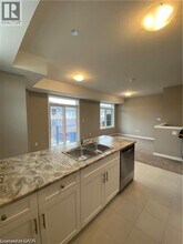 214 Wheat Ln. in Kitchener, ON - Building Photo - Building Photo
