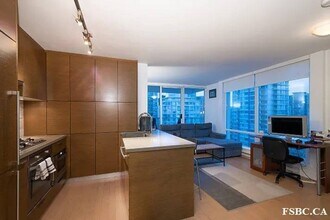 535 Smithe St in Vancouver, BC - Building Photo - Building Photo