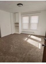 121 Cozy Lake Rd in Jefferson, NJ - Building Photo - Building Photo