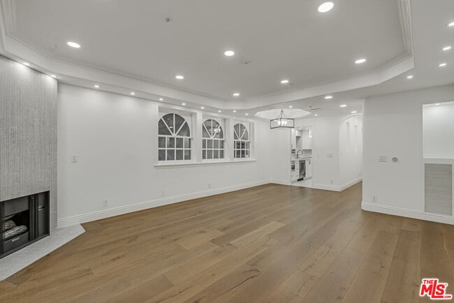 property at 342 N Palm Dr