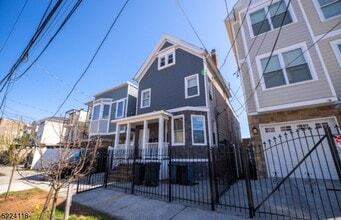226 Fairmount Ave in Newark, NJ - Building Photo - Building Photo