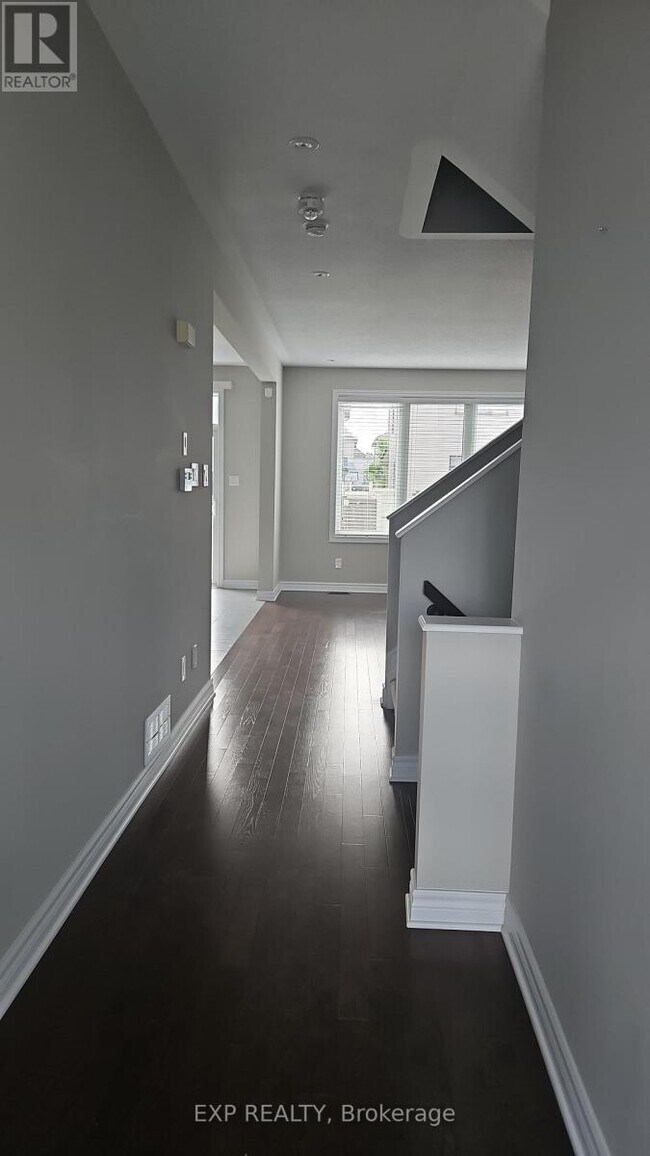 39 Knockaderry Cres in Ottawa, ON - Building Photo - Building Photo
