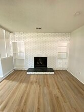 2105 Linda Ln in Del City, OK - Foto de edificio - Building Photo