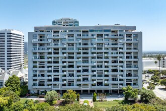 Wilshire Terrace in Los Angeles, CA - Building Photo - Building Photo