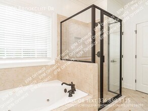 1900 Brookcliff Dr in Greensboro, NC - Building Photo - Building Photo