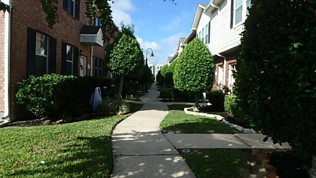 1725 Kemah Village Dr in Kemah, TX - Building Photo - Building Photo