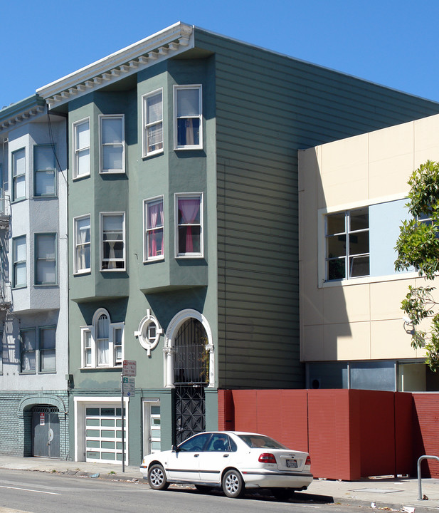 460 Guerrero St in San Francisco, CA - Building Photo