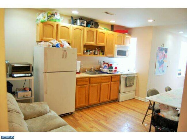 1739 Monument St in Philadelphia, PA - Building Photo - Building Photo