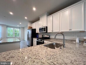 4653 Towne Park Rd in Suitland, MD - Building Photo - Building Photo