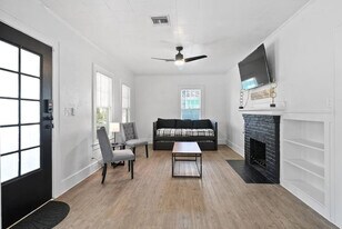 1829 Hollenbeck Dr in Orlando, FL - Building Photo