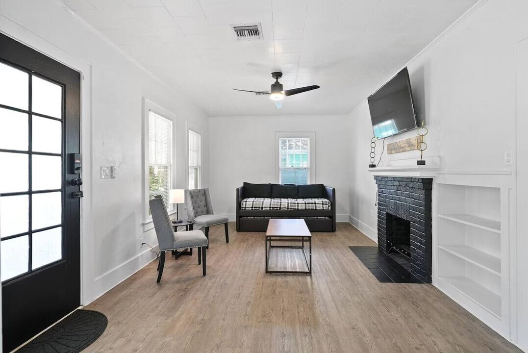 1829 Hollenbeck Dr in Orlando, FL - Building Photo